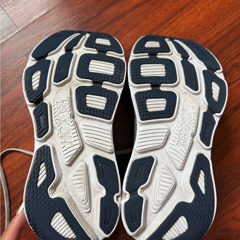 Hoka One One women Gray and Orange Athletic Shoes size 8 - Picture 4 of 8